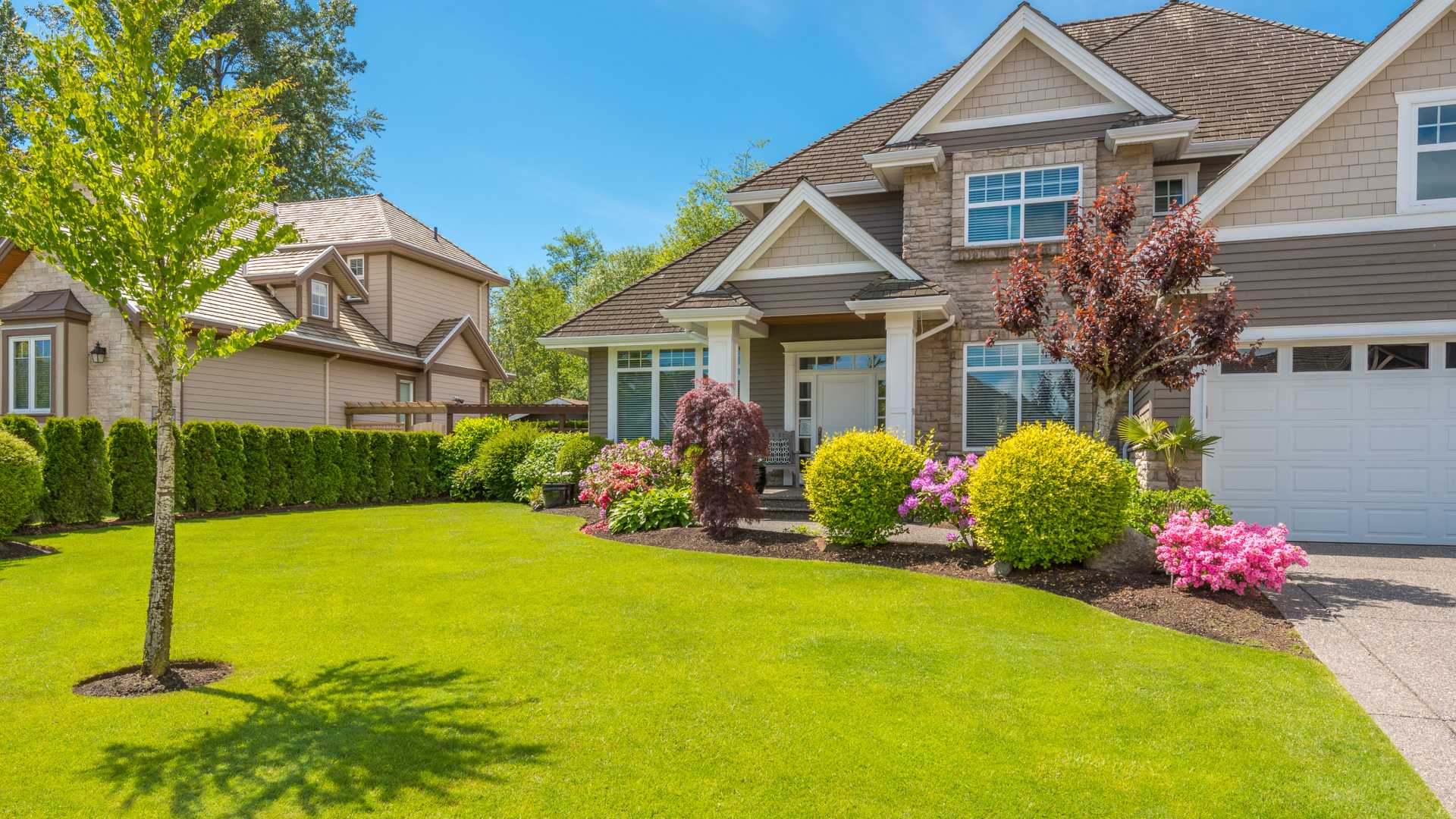How to Get Pristine Year-Round Curb Appeal