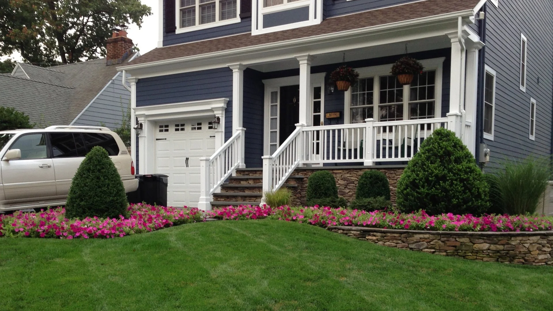 It's Time to Spruce up Your Landscape This Fall With These 4 Maintenance Tasks